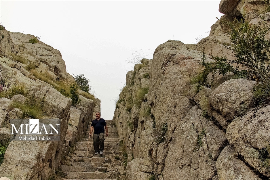 صعود به قلعه بابک