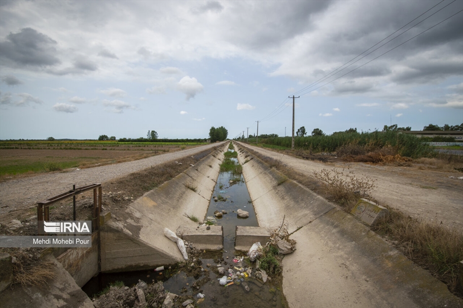 آخر این قصه بیابان است...