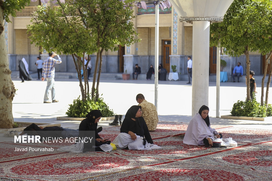 آرامش در حرم مطهر شاهچراغ علیه‌السلام