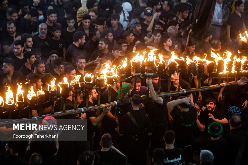 آئین مشعل گردانی در دولت آباد