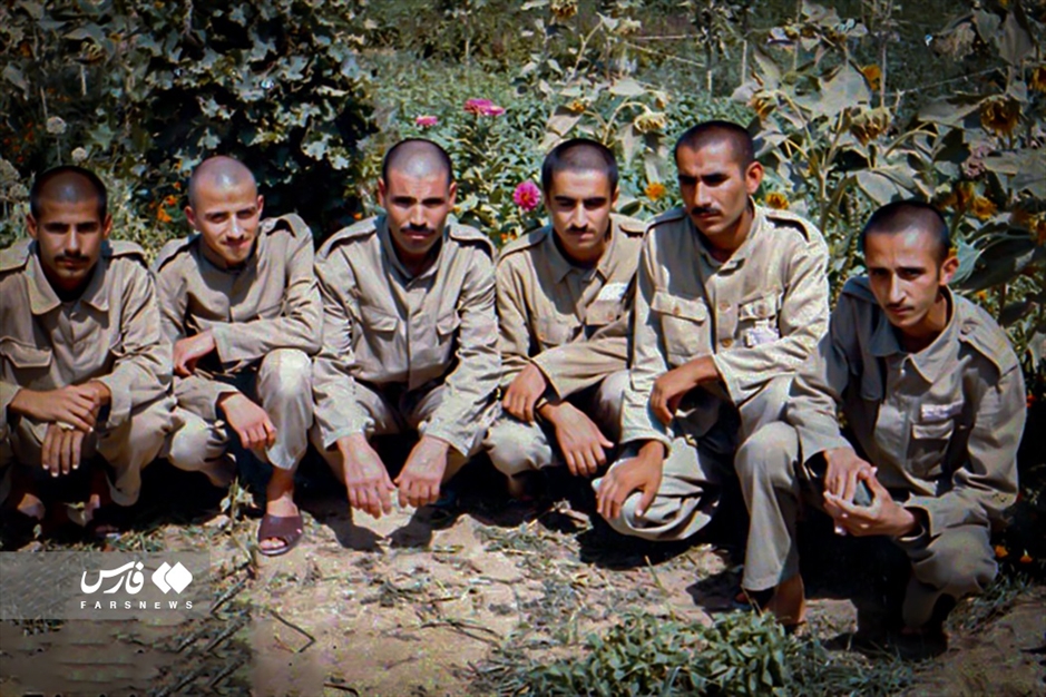 عکسهای یادگاری آزادگان»در اردوگاههای عراق