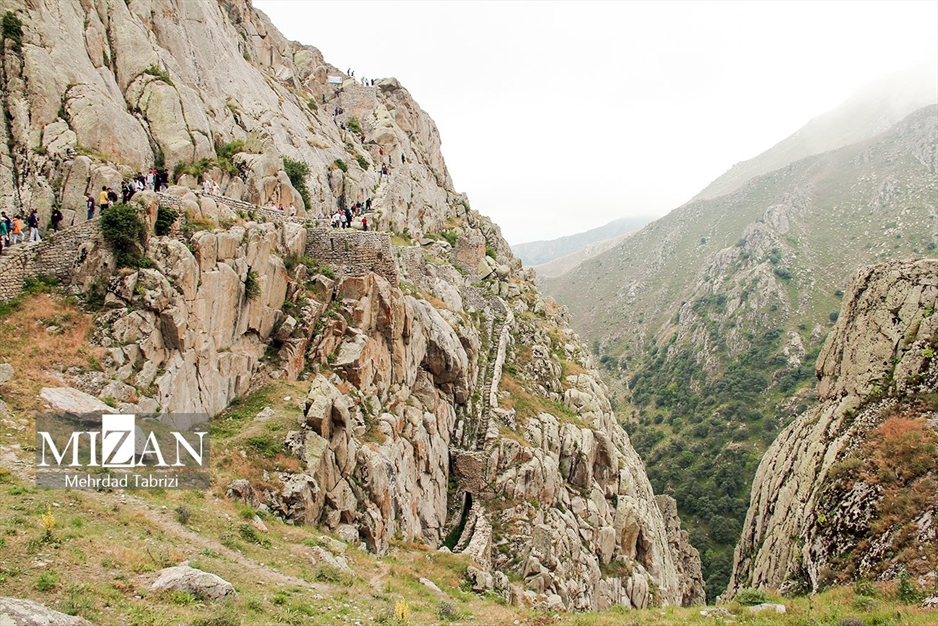 صعود به قلعه بابک