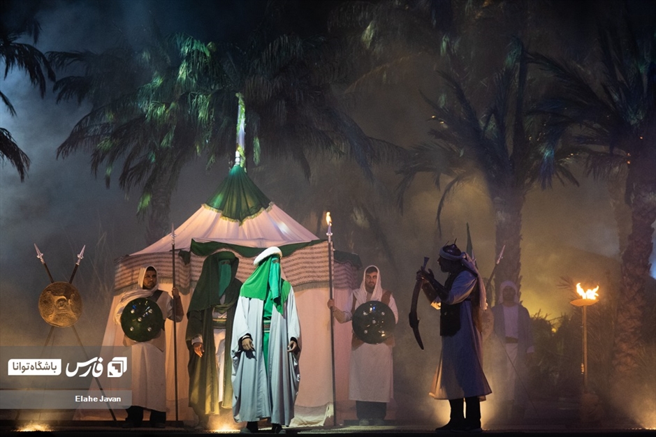 نمایش میدانی «تنهاتر از مسیح»