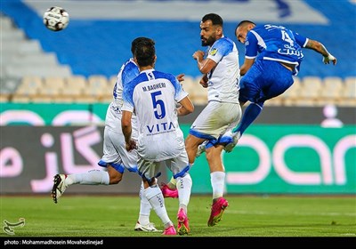 دیدار تیم های فوتبال استقلال و ملوان