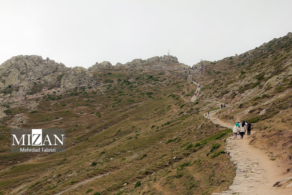 صعود به قلعه بابک