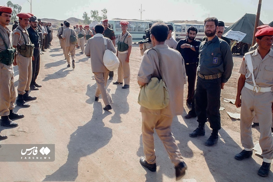 عکسهای یادگاری آزادگان»در اردوگاههای عراق