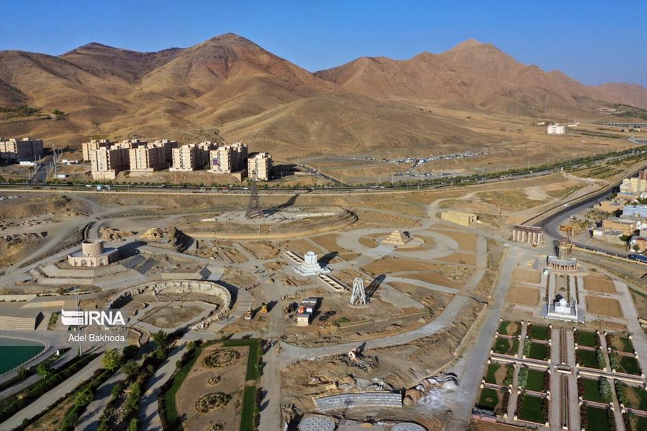 بوستان «دنیای کوچک»