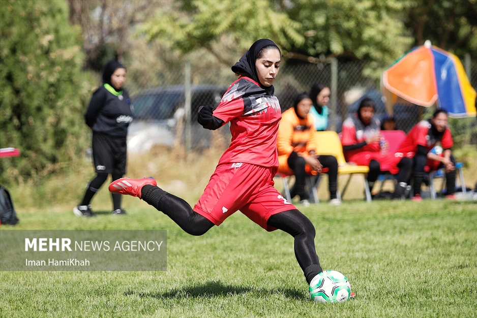 مسابقات مینی فوتبال قهرمانی بانوان کشور