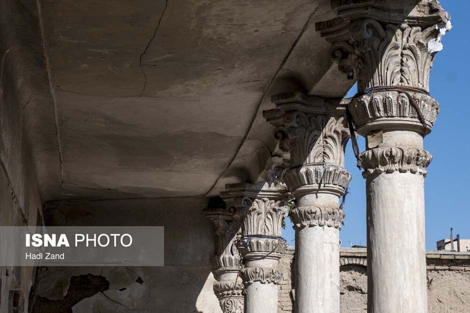 «شکوه‌السلطنه» یا «امین لشکر»