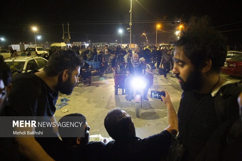 بازگشت شبانه زائران اربعین