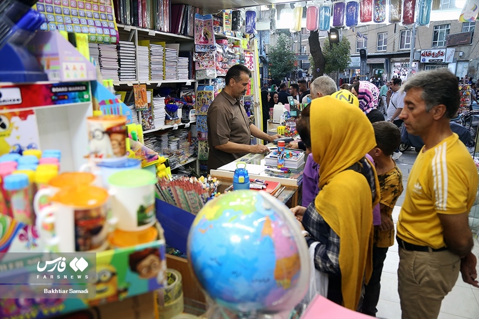 بازار لوازم التحریر سنندج در آستانه آغاز سال تحصیلی جدید