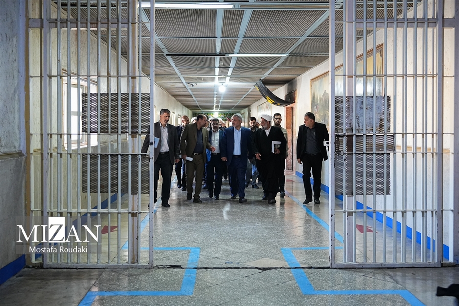 بازدید رئیس کل دادگستری تهران از ندامتگاه تهران بزرگ