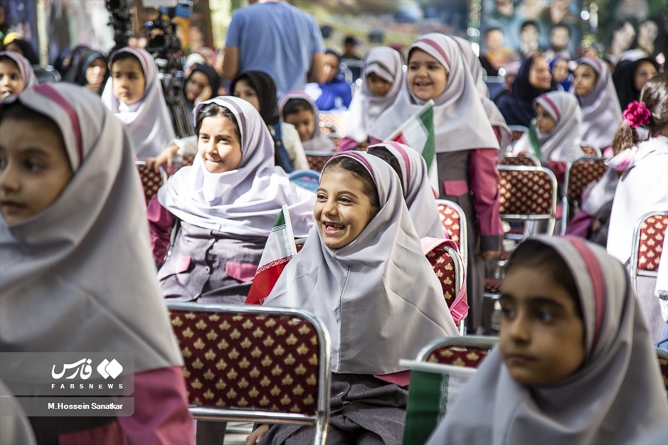 آئین جشن شکوفه ها