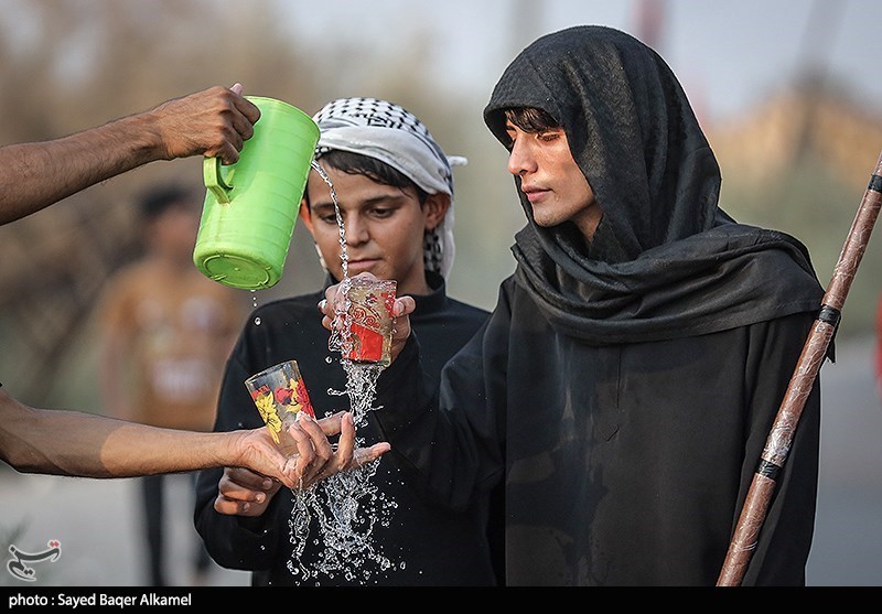 پیاده روی زائرین اربعین حسینی - عراق