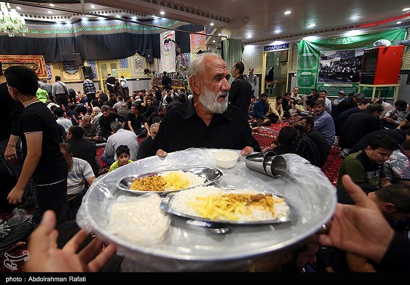 موکبهای پذیرایی از زائران اربعین حسینی در همدان