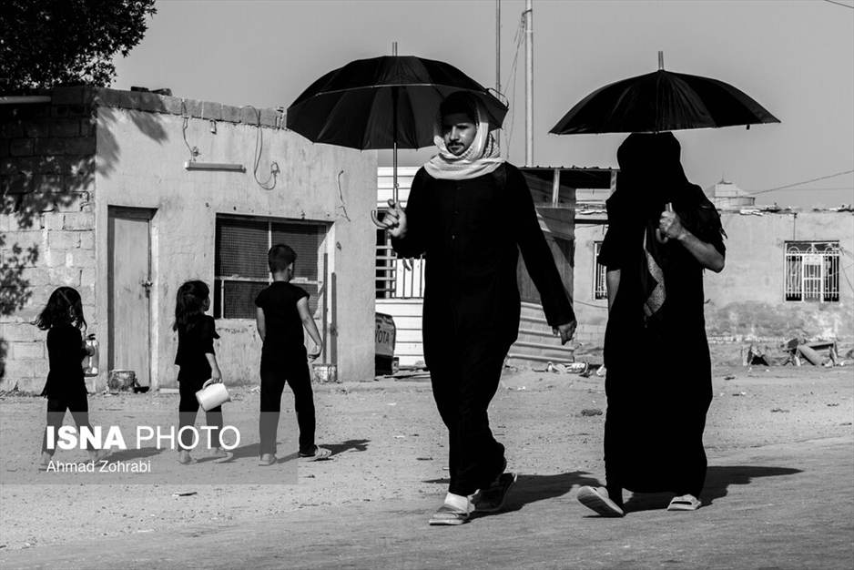 پیاده‌روی زائران اربعین در دمای ۴۰ درجه عراق