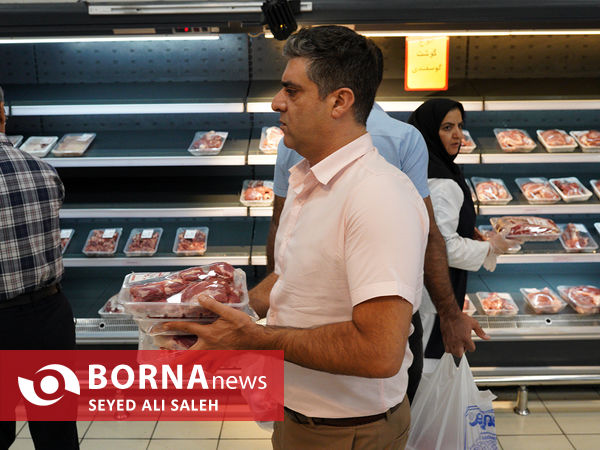 توزیع گوشت گرم وارداتی با نظارت وزارت جهاد