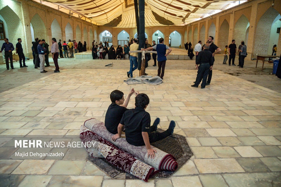 مراسم سنتی پوش کشی در مسجد جامع یزد