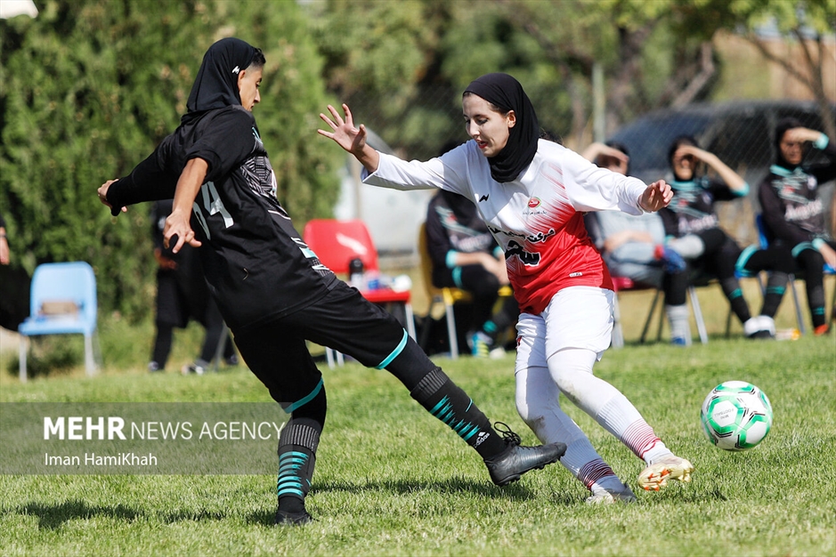 مسابقات مینی فوتبال قهرمانی بانوان کشور