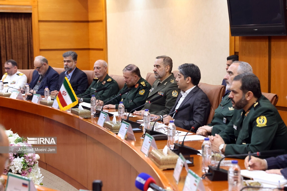  دیدار وزرای دفاع روسیه و ایران