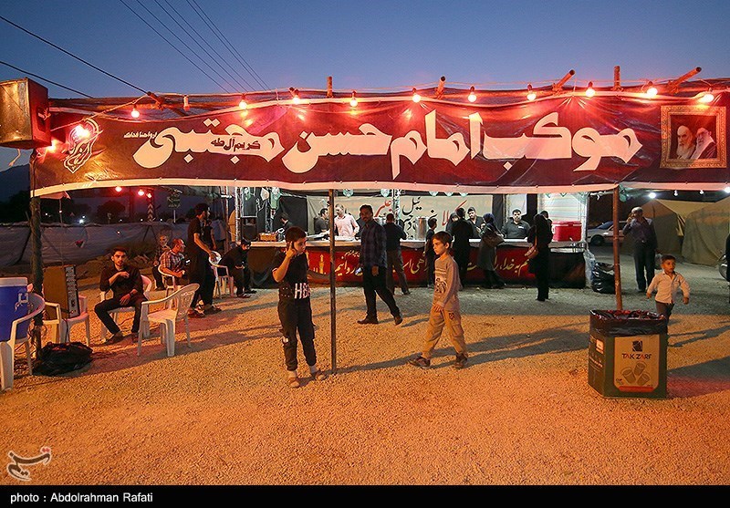 موکبهای پذیرایی از زائران اربعین حسینی در همدان