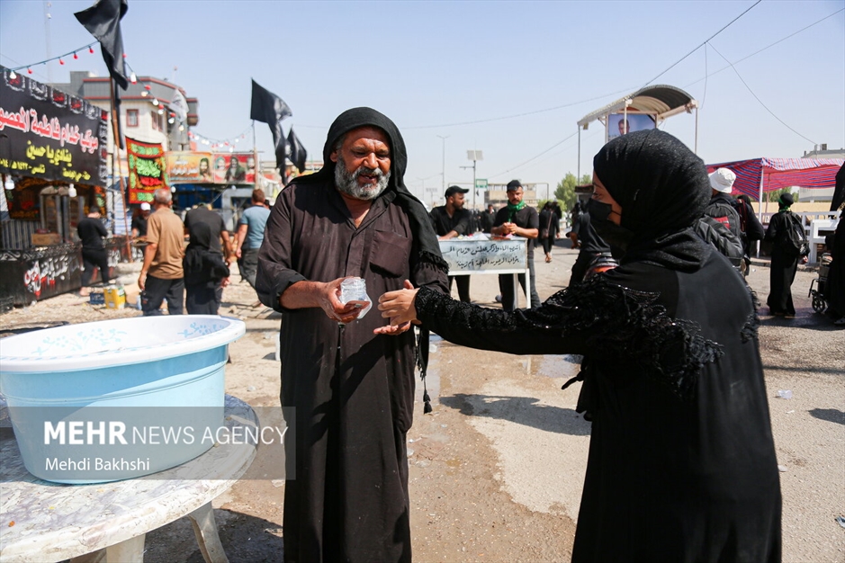 راهپیمایی زوار از حله به کربلا
