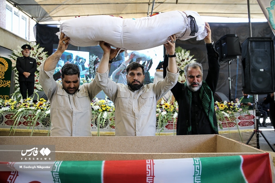 تشییع و تدفین شهید گمنام در دانشکده هواپیمایی کشوری