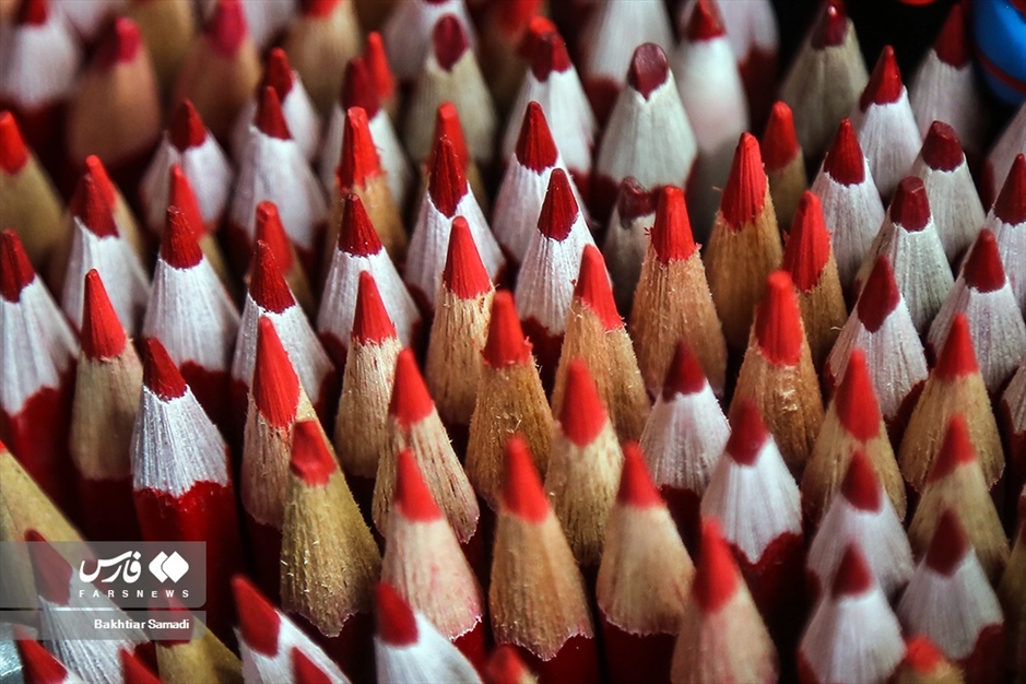 بازار لوازم التحریر سنندج در آستانه آغاز سال تحصیلی جدید