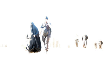 پیاده روی در گرمای ۵۰ درجه