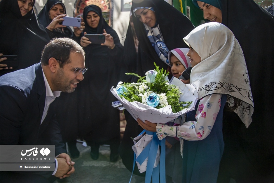 آئین جشن شکوفه ها
