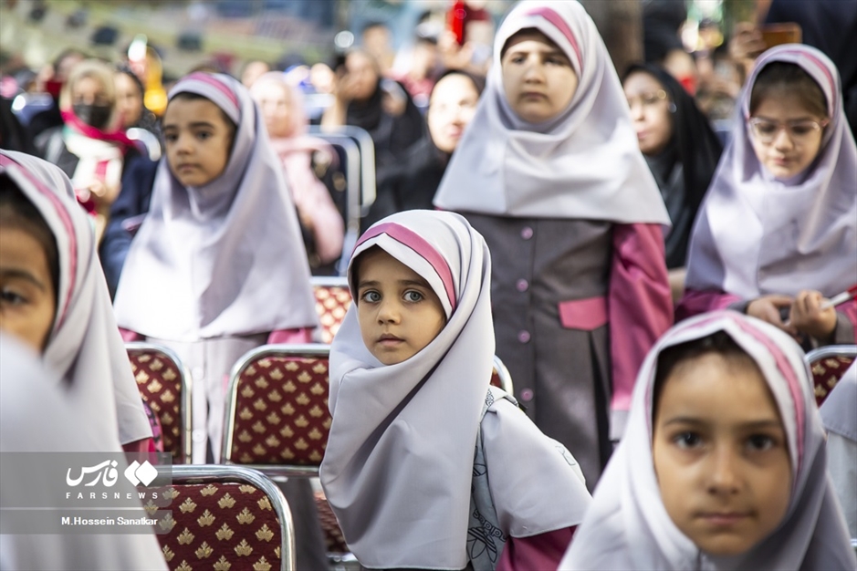 آئین جشن شکوفه ها