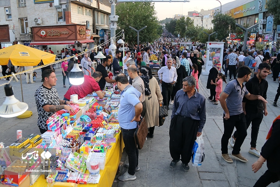بازار لوازم التحریر سنندج در آستانه آغاز سال تحصیلی جدید