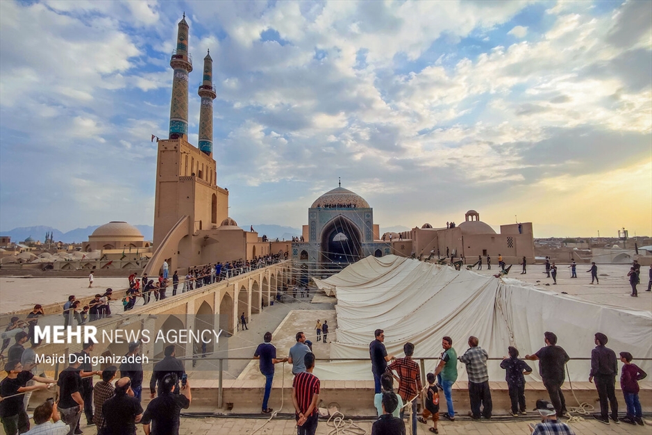 مراسم سنتی پوش کشی در مسجد جامع یزد