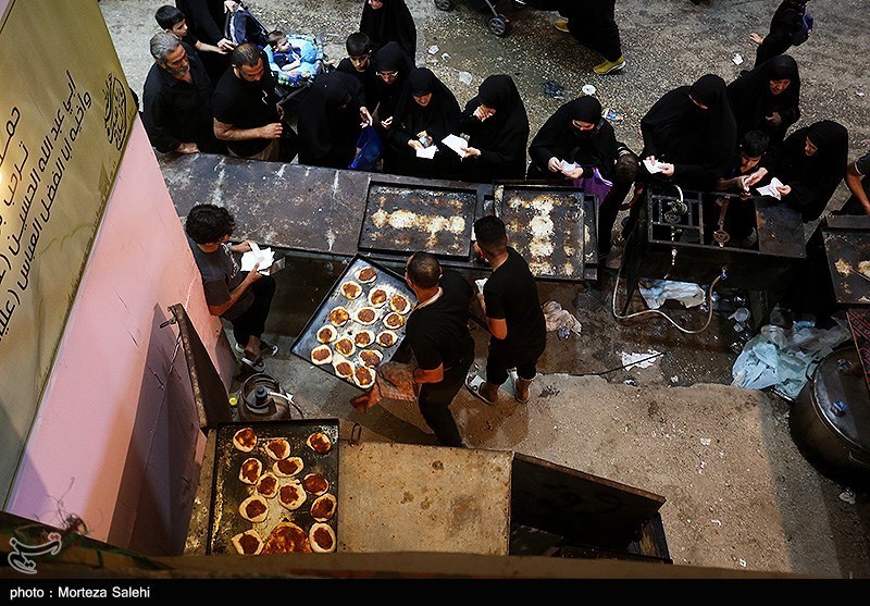 موکب های پذیرایی از زائرین اربعین در شهر کربلا