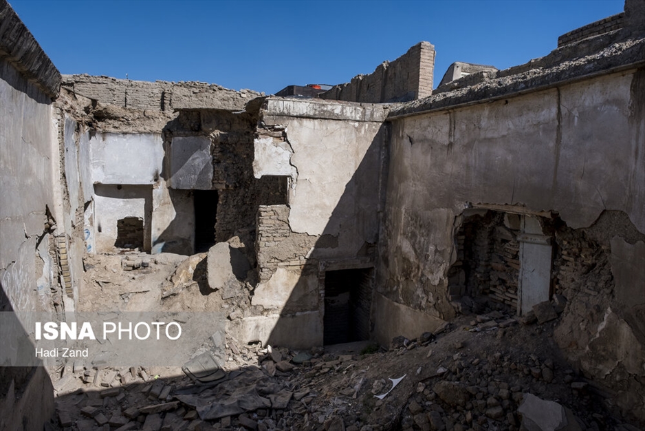 «شکوه‌السلطنه» یا «امین لشکر»