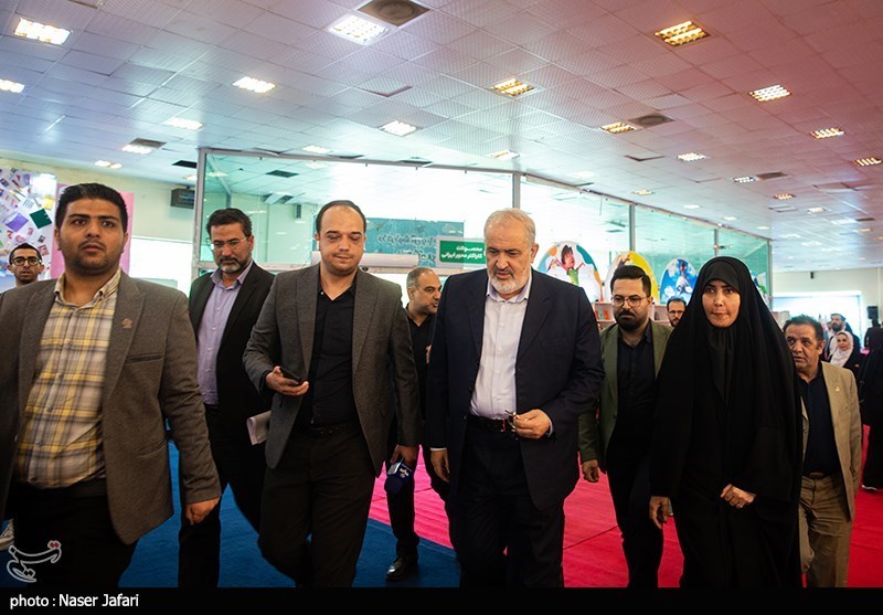 نهمین نمایشگاه ایران نوشت