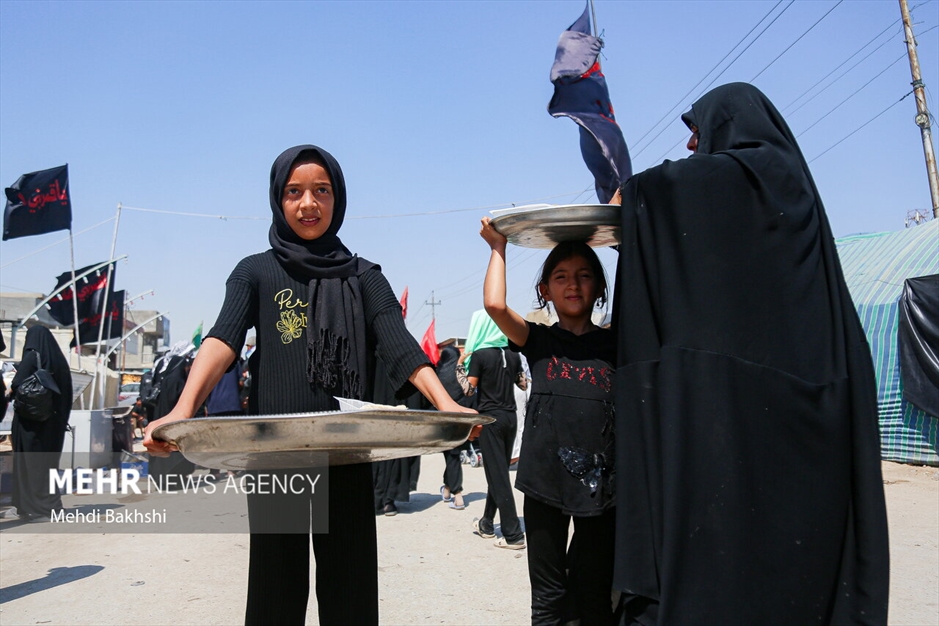 راهپیمایی زوار از حله به کربلا