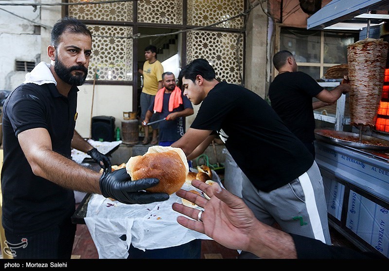 موکب های پذیرایی از زائرین اربعین در شهر کربلا