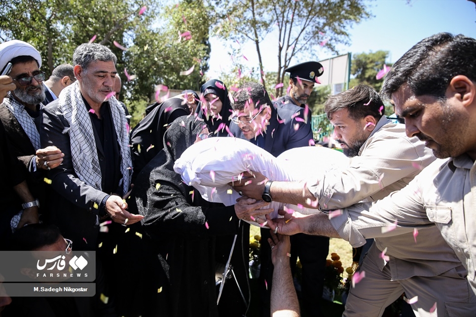 تشییع و تدفین شهید گمنام در دانشکده هواپیمایی کشوری