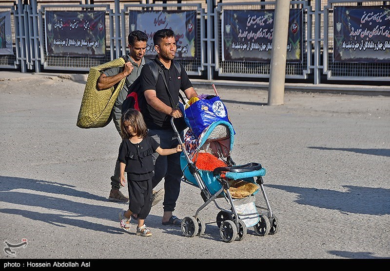 بازگشت زائرین اربعین حسینی از مرز شلمچه