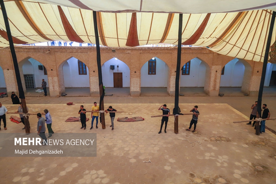 مراسم سنتی پوش کشی در مسجد جامع یزد