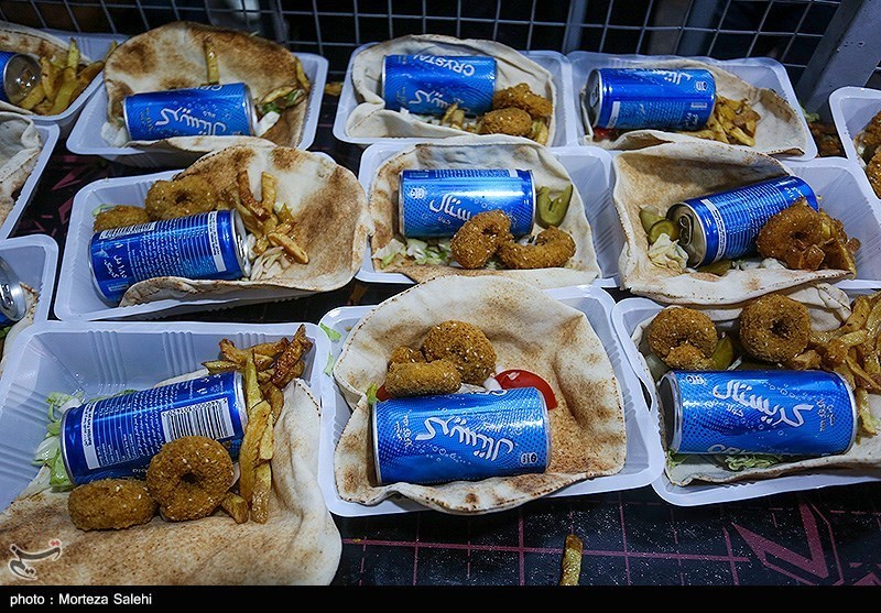 موکب های پذیرایی از زائرین اربعین در شهر کربلا