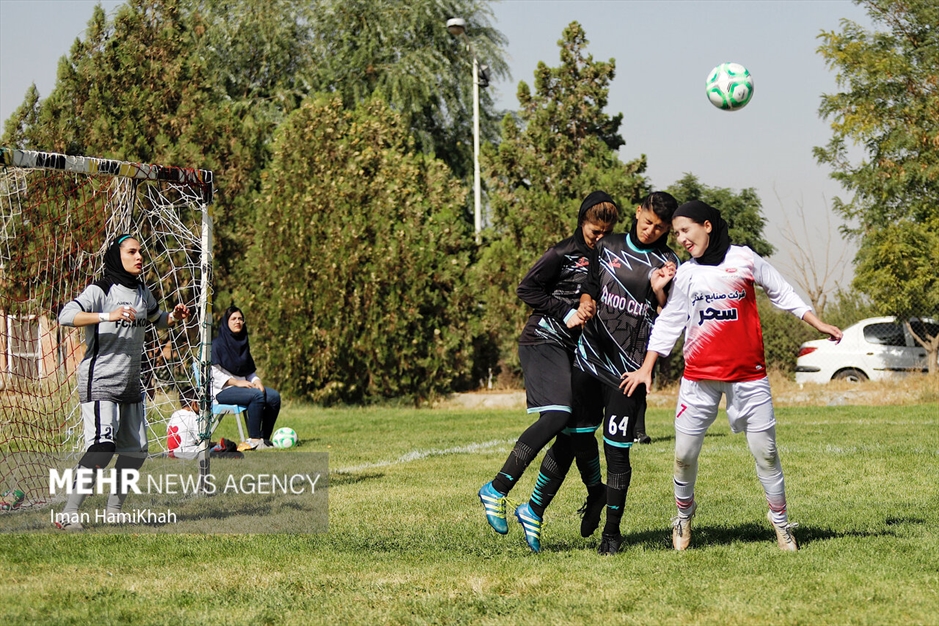 مسابقات مینی فوتبال قهرمانی بانوان کشور