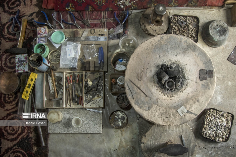 ساخت زیور آلات ترکمن