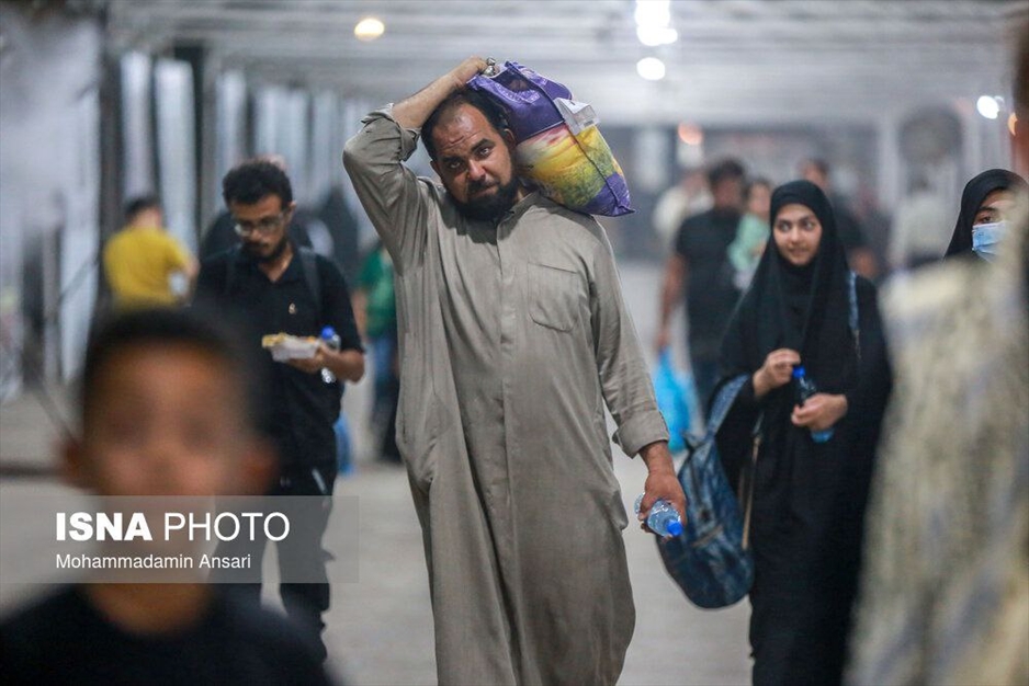 بازگشت زائرین اربعین حسینی از مرز شلمچه