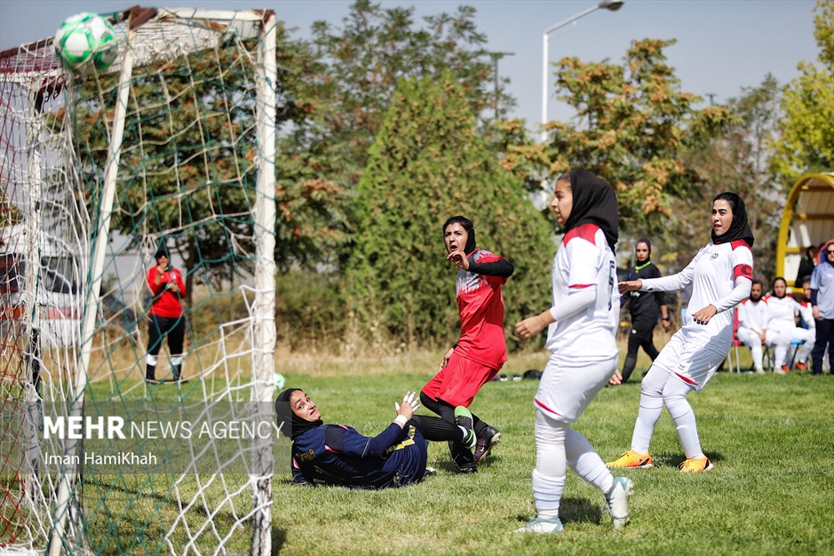 مسابقات مینی فوتبال قهرمانی بانوان کشور