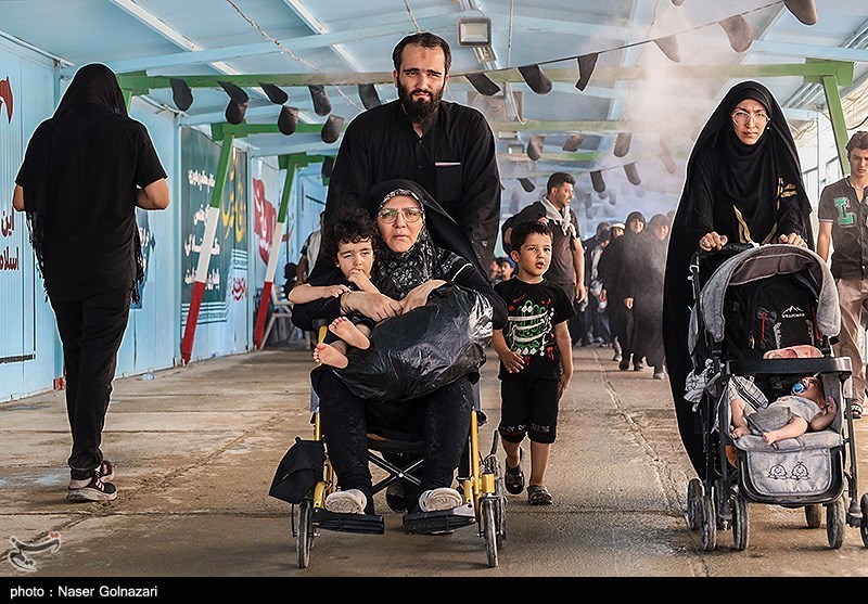بازگشت زائرین اربعین حسینی از مرز مهران