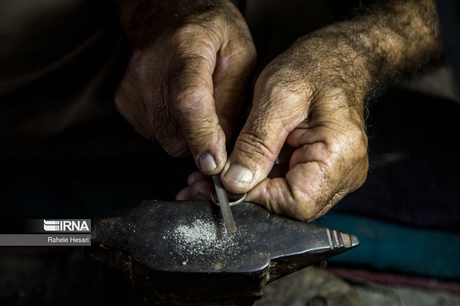 ساخت زیور آلات ترکمن