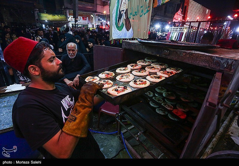 موکب های پذیرایی از زائرین اربعین در شهر کربلا