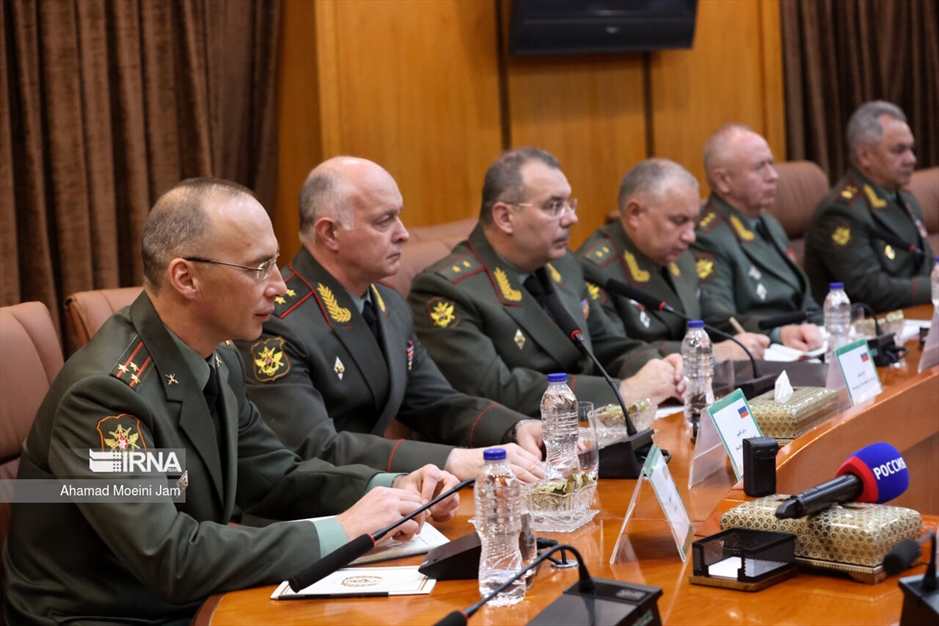  دیدار وزرای دفاع روسیه و ایران